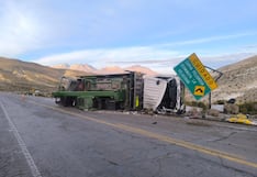 Despiste de camión en la vía Arequipa-Puno dejó daños materiales
