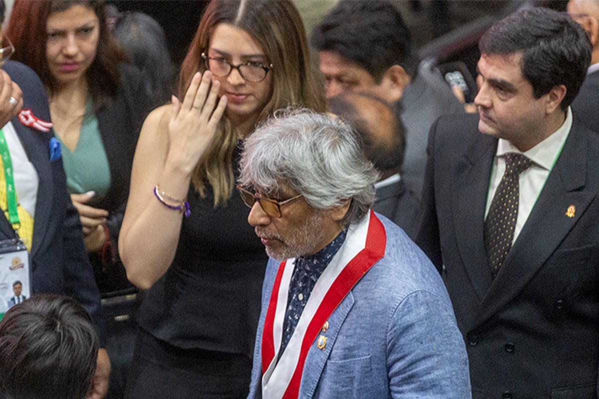 Gavidia formaliza su renuncia en el JNE