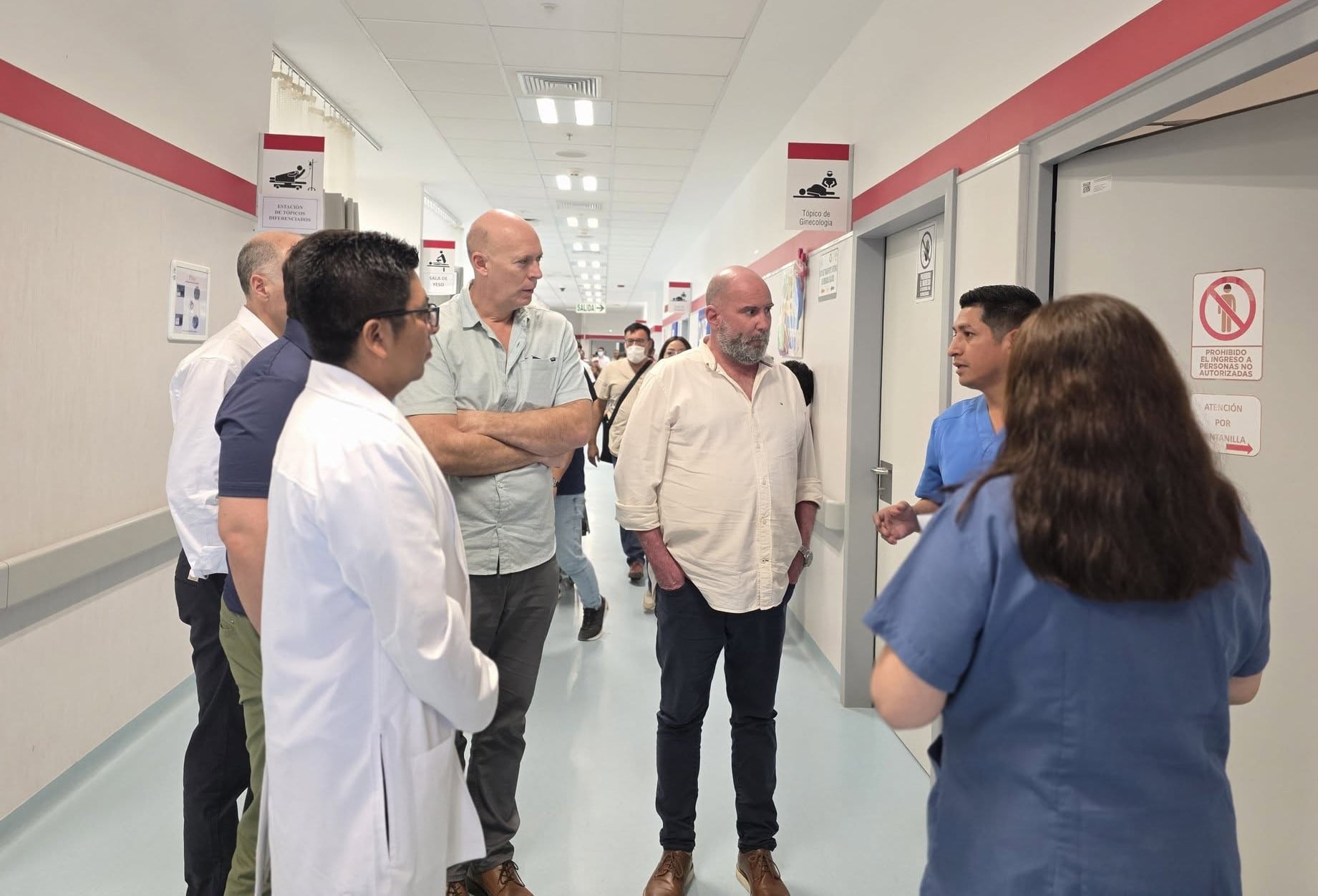 Recorrieron áreas críticas para evaluar sus estándares de infraestructura, equipamiento biomédico y operatividad
