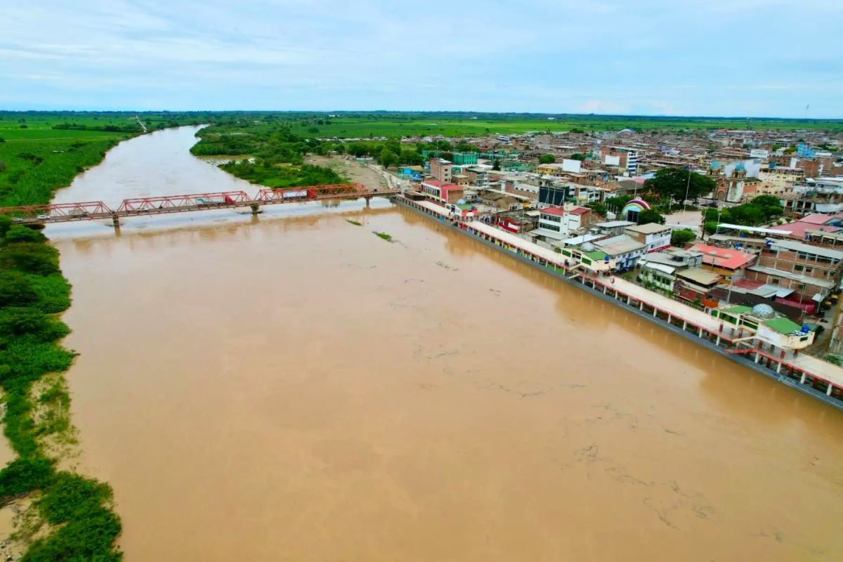 Especialistas exhortan a realizar trabajos de descolmatado y reforzar las defensas para evitar inundaciones y daños a la infraestructura. (Foto: Andina)
