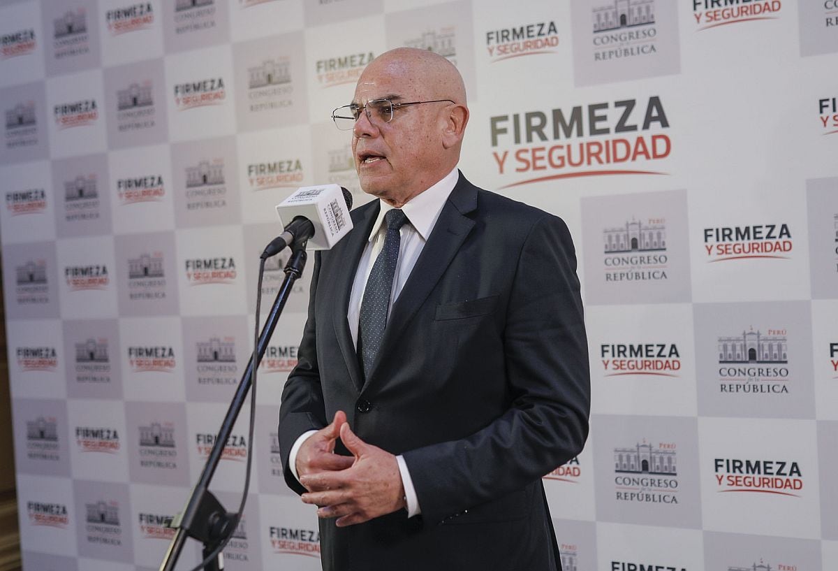 El jefe del Gabinete señaló que la estrategia incluirá indicadores de cumplimiento, reformas en el sistema penitenciario y una reorganización técnica de PetroPerú. (Foto: PCM)