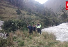 Pasco: adulto mayor desaparece tras caer a río desbordado al cruzar puente artesanal