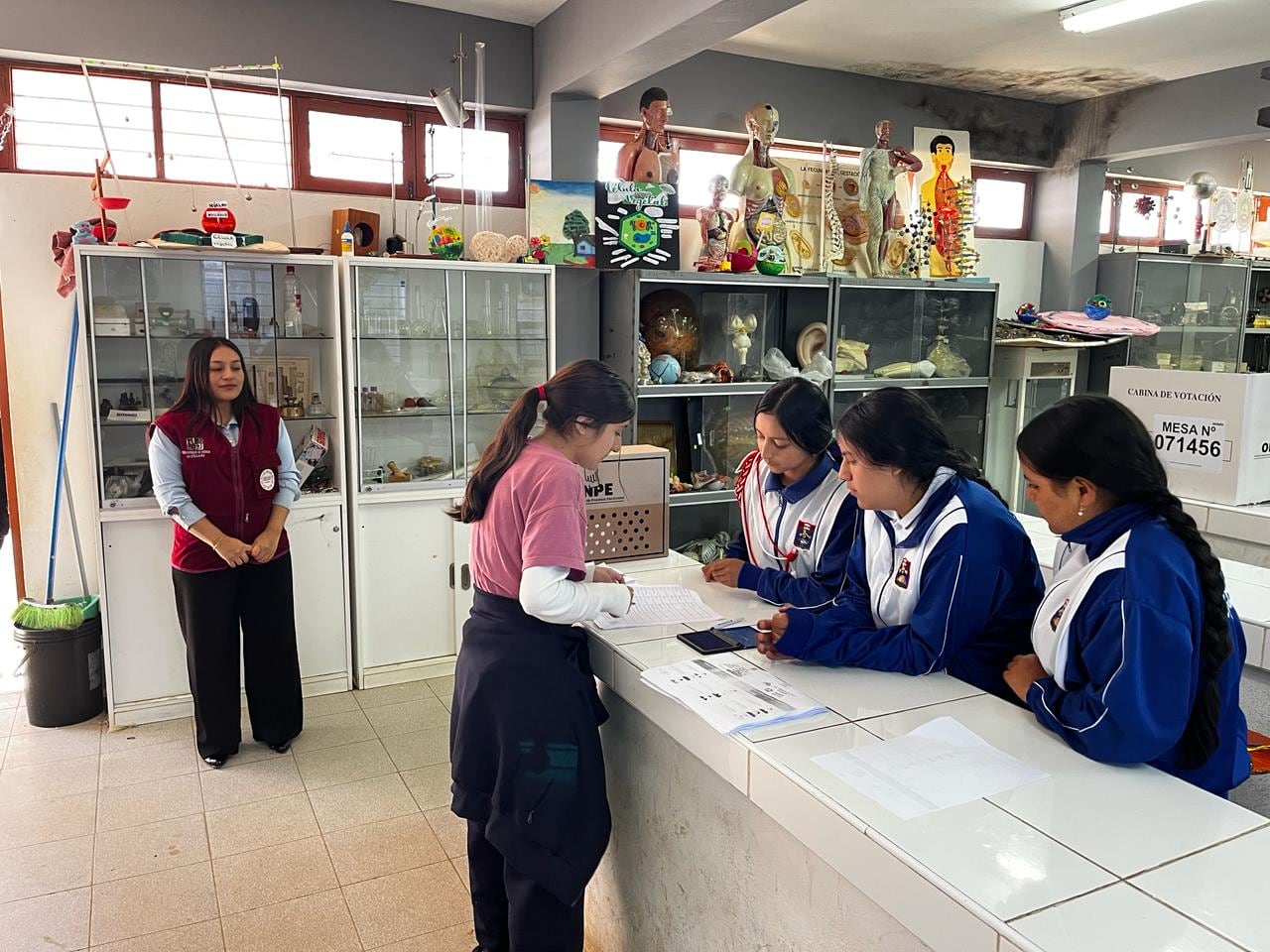 Estudiantes de secundaria participaron en dicha jornada