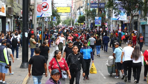 Empresarios están cansados de los constantes robos y por eso han decidido cerrar sus tiendas. (Foto: Andina)