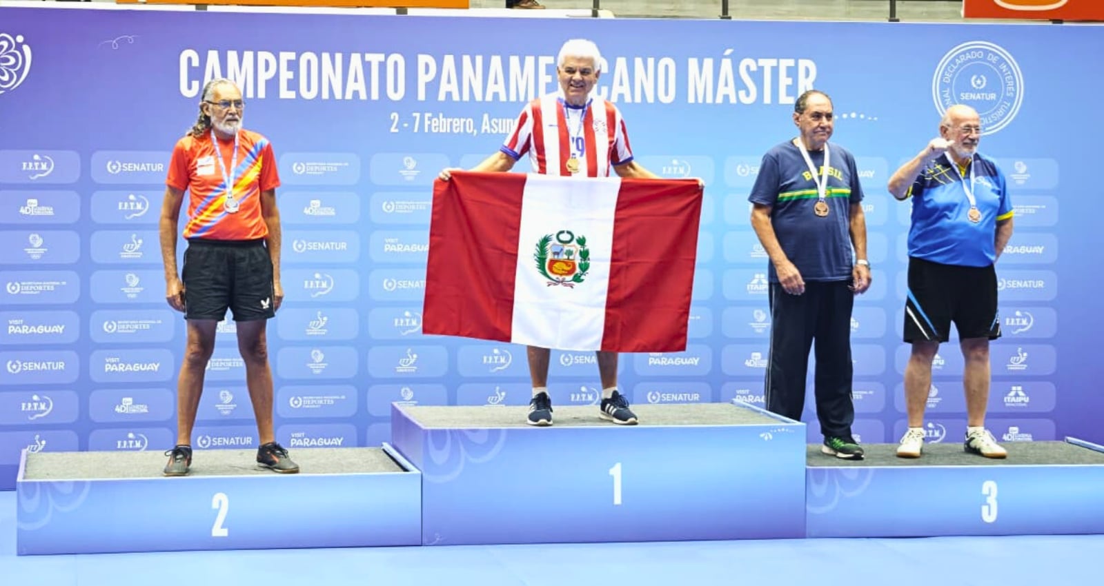 Amador Núñez se consagra campeón Panamericano Máster de tenis de mesa 2026. Foto: GEC.
