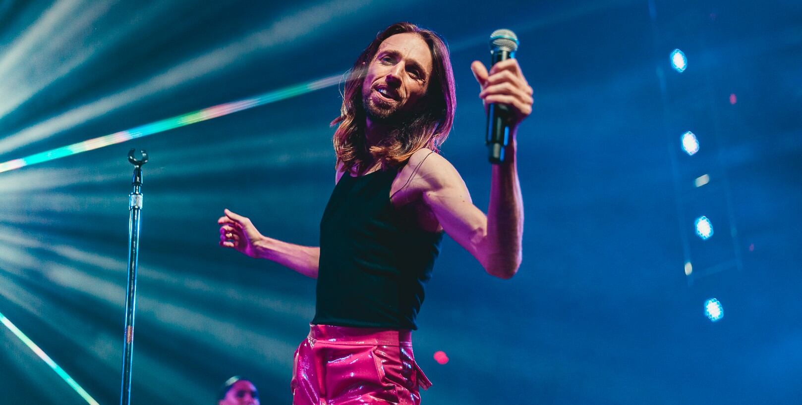 Esteman lanzó su primer álbum "1er Acto" en 2012.