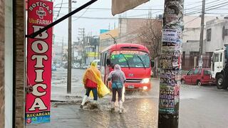 Intensa lluvia se registra en diversos distritos de la ciudad de Arequipa