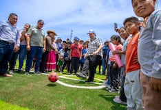 Ica: Villacurí inaugura campo deportivo de césped sintético para escolares