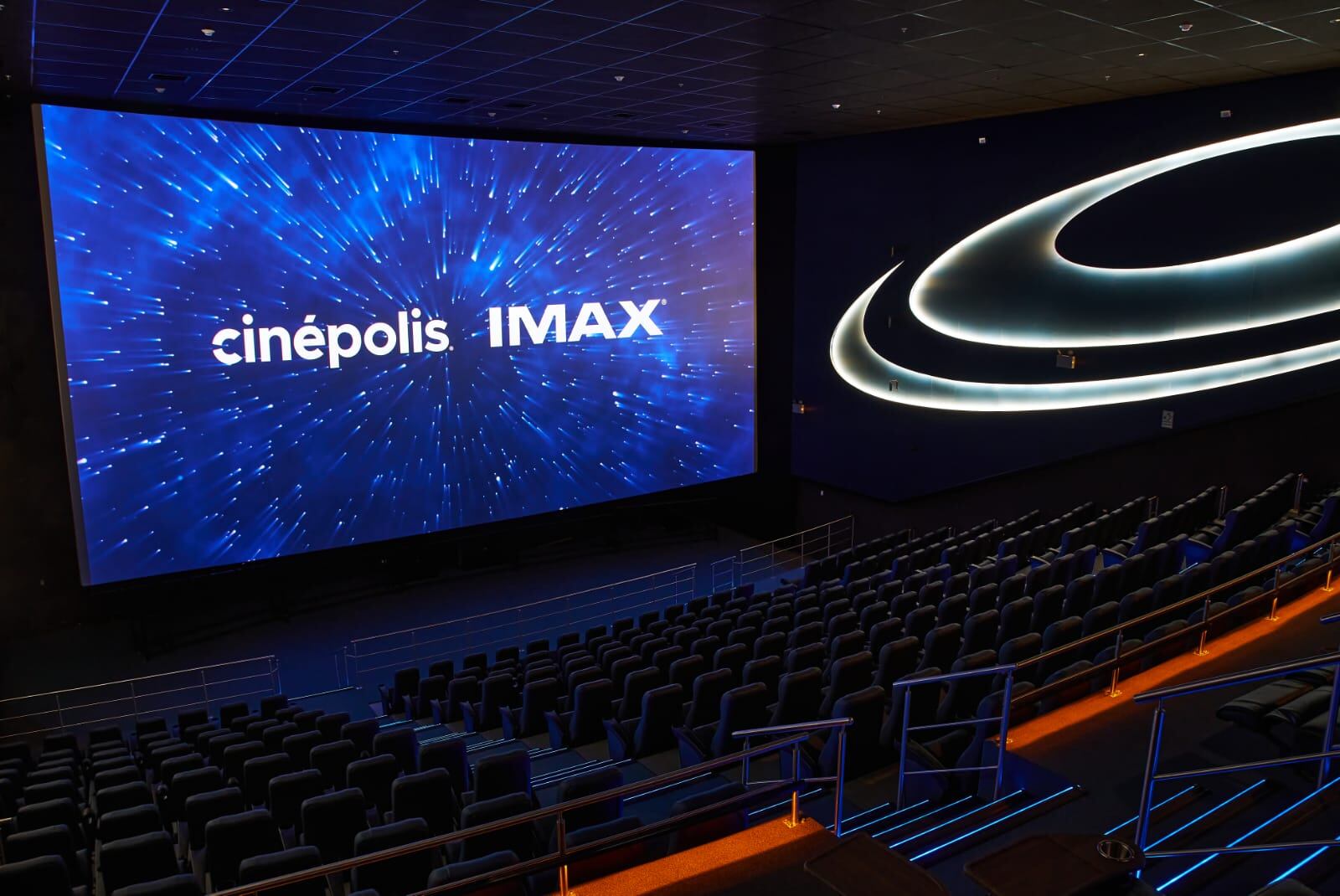 Este nuevo formato de filmación y proyección IMAX hace que el público disfrute una experiencia plena e inmersiva dentro de una sala de cine.