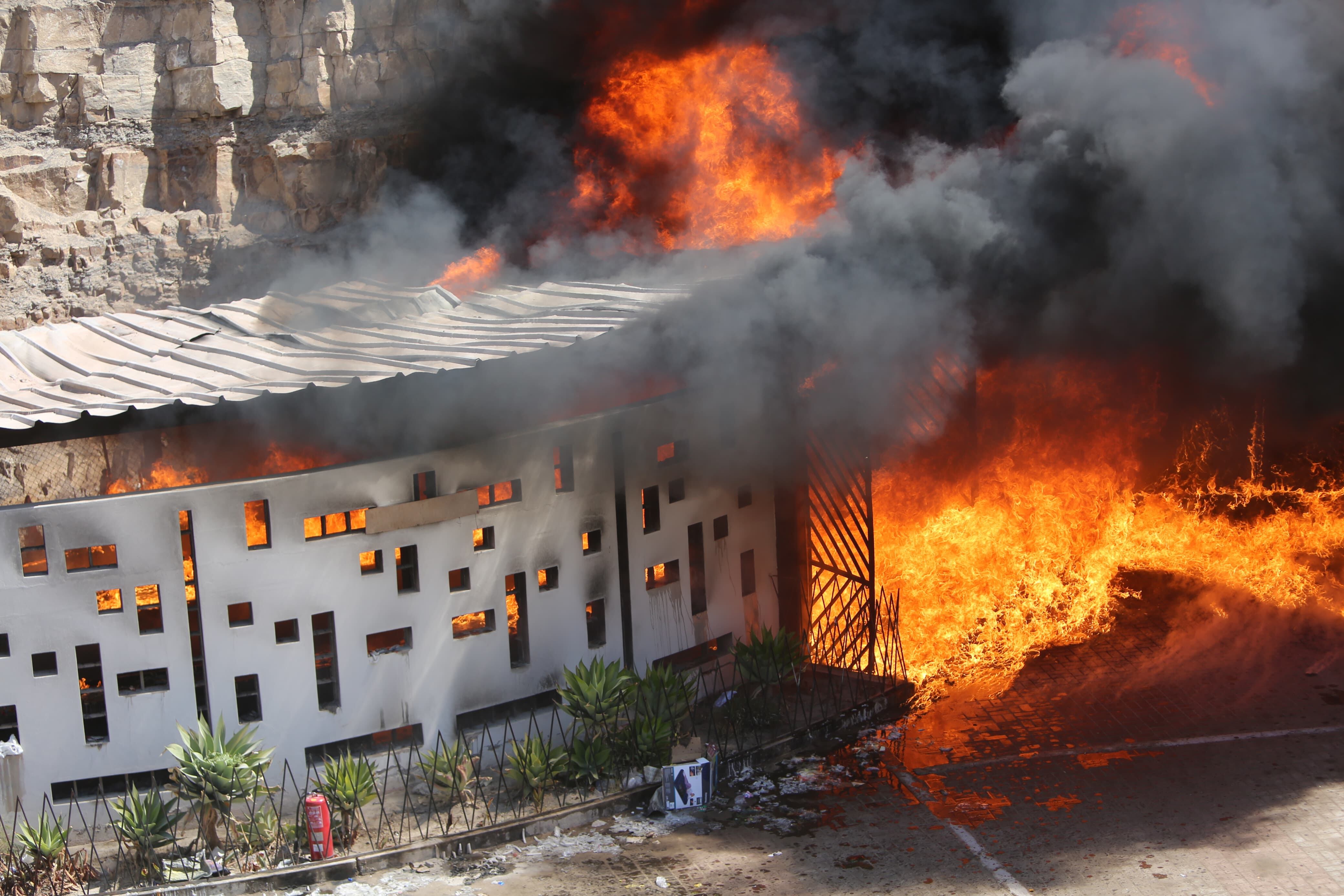 Incendio en Santuario de Chapi fue apagado en corto tiempo (Foto: Leonardo Cuito)