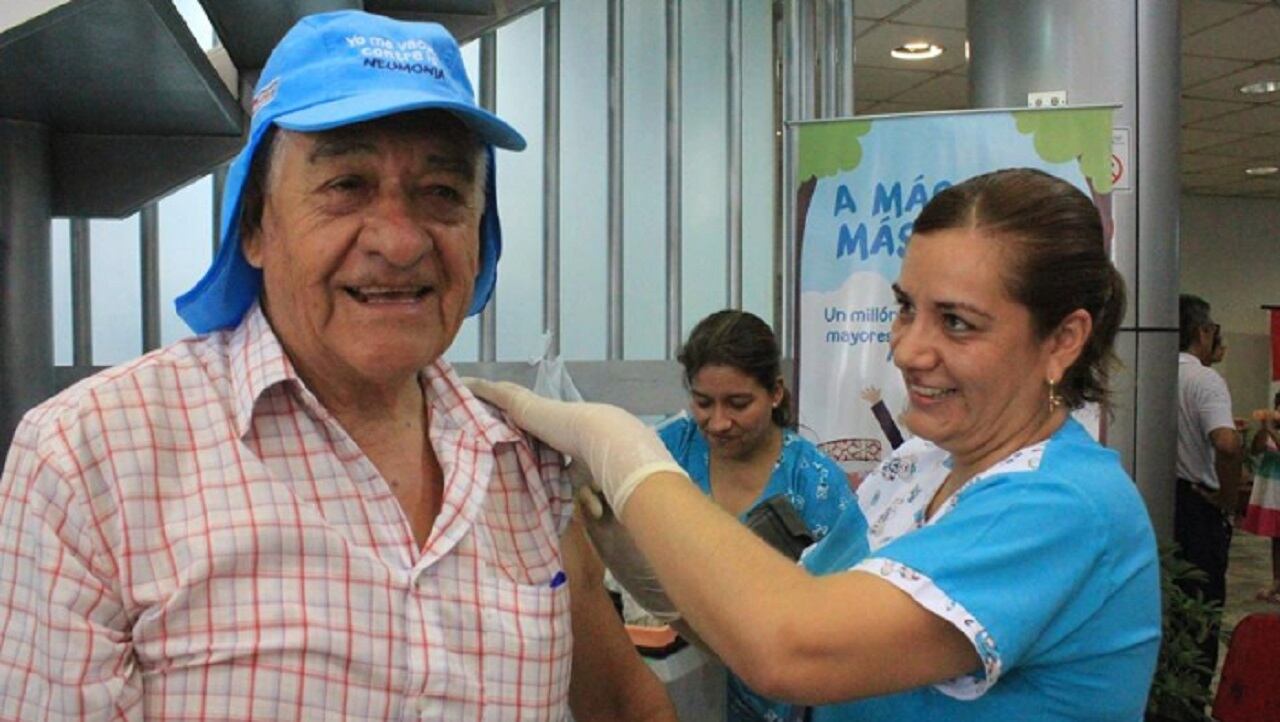 La vacuna contra el neumococo también protege de la meningitis, otitis media, sinusitis, entre otras enfermedades.