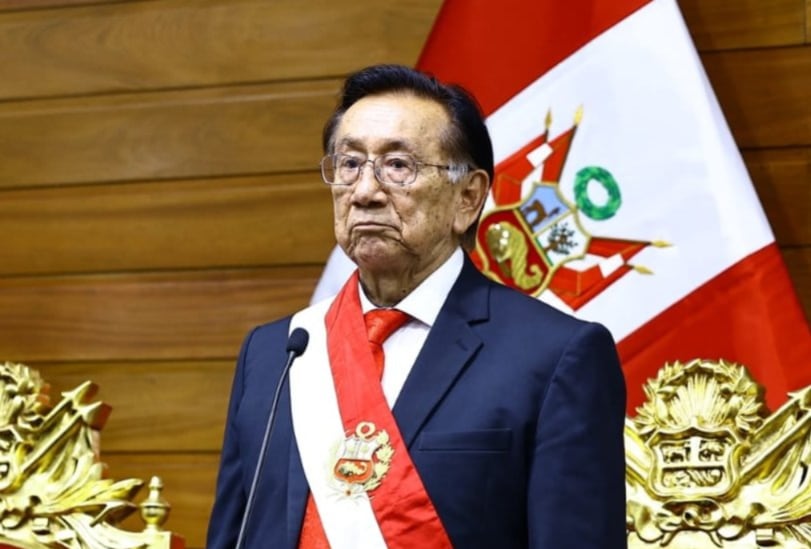 Apepista César Sandoval afirma que no respaldan los “extremos políticos”, pero Víctor León, de Renovación Popular, le dice que la “población no es tonta”.