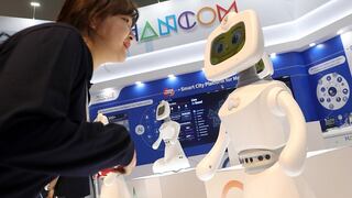 Robots ocuparán 20 millones de empleos para el 2030, según ​estudio (VIDEOS)