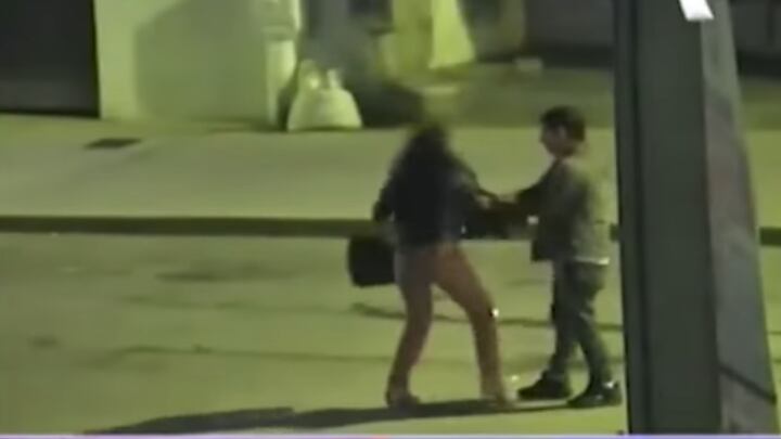 Sujeto agredió a su expareja en la vía pública. Foto: 24 Horas