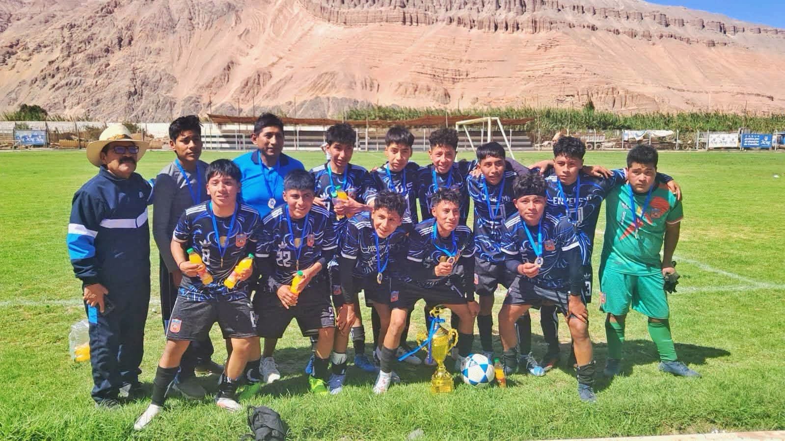 I.E. Alberto Flores Galindo de Orcopampa clasifica a la Etapa Regional de fútbol Sub-17. Foto: El Pregón de Castilla.