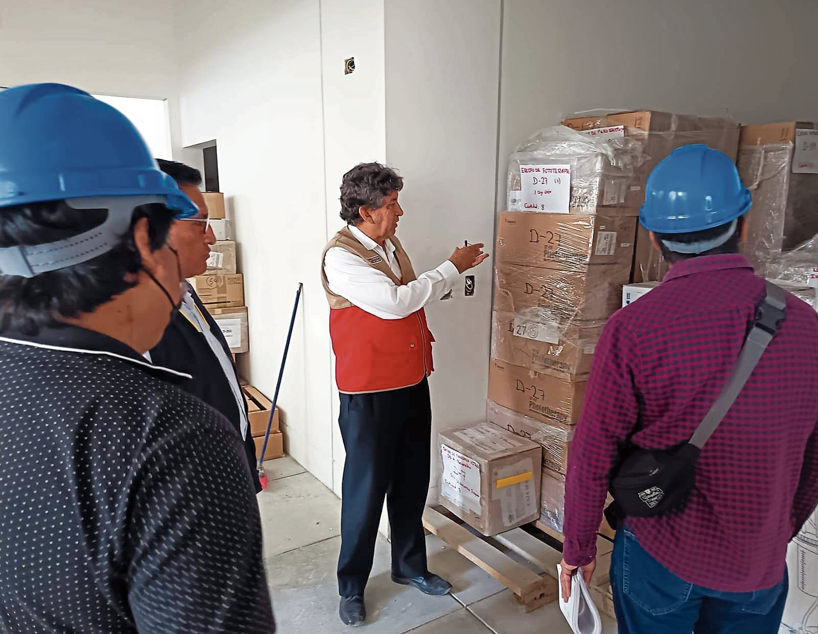 Distribución de los equipos de Maritza Campos a los hospitales Honorio Delgado y Goyeneche aún no se concreta (Foto: GRA)