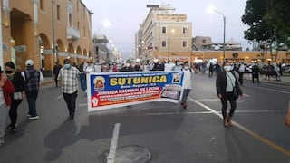 Marchan exigiendo el licenciamiento institucional de la Universidad Nacional San Luis Gonzaga en Ica