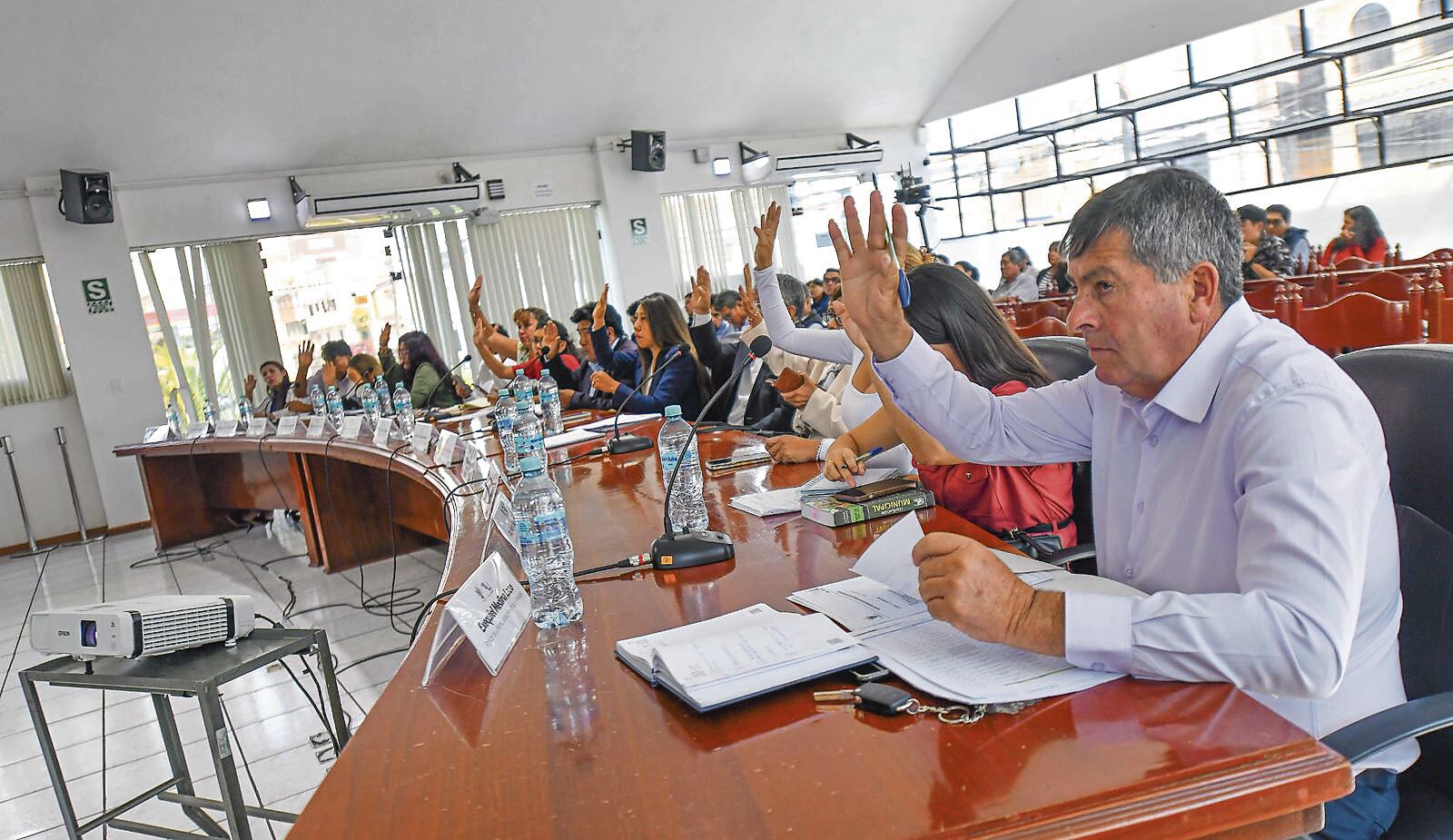 Regidores recibirán más dinero por su labor. Foto: GEC.