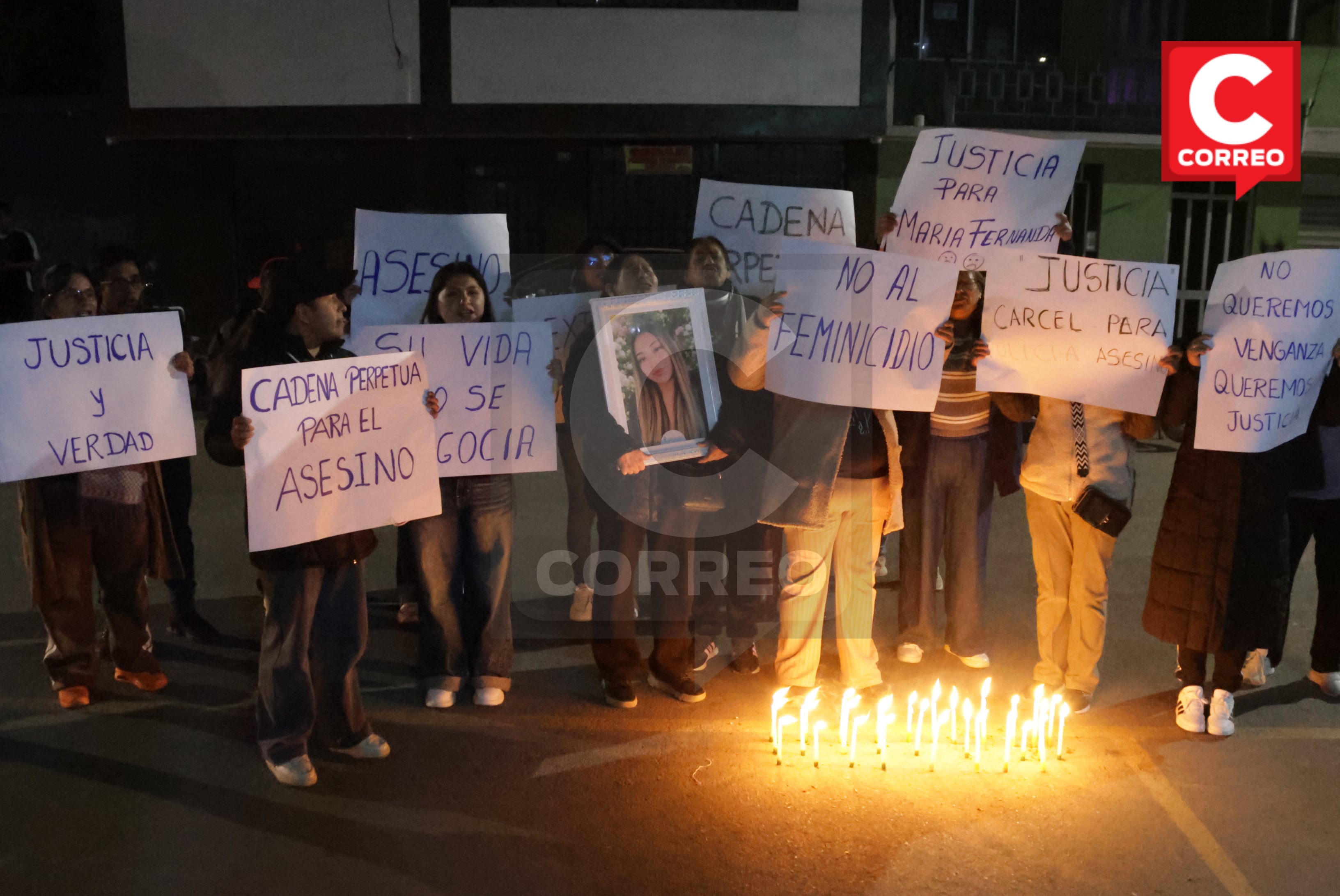 Familia de universitaria asesinada por policía protestan en Divincri: "Asesino, que le den cadena perpetua"