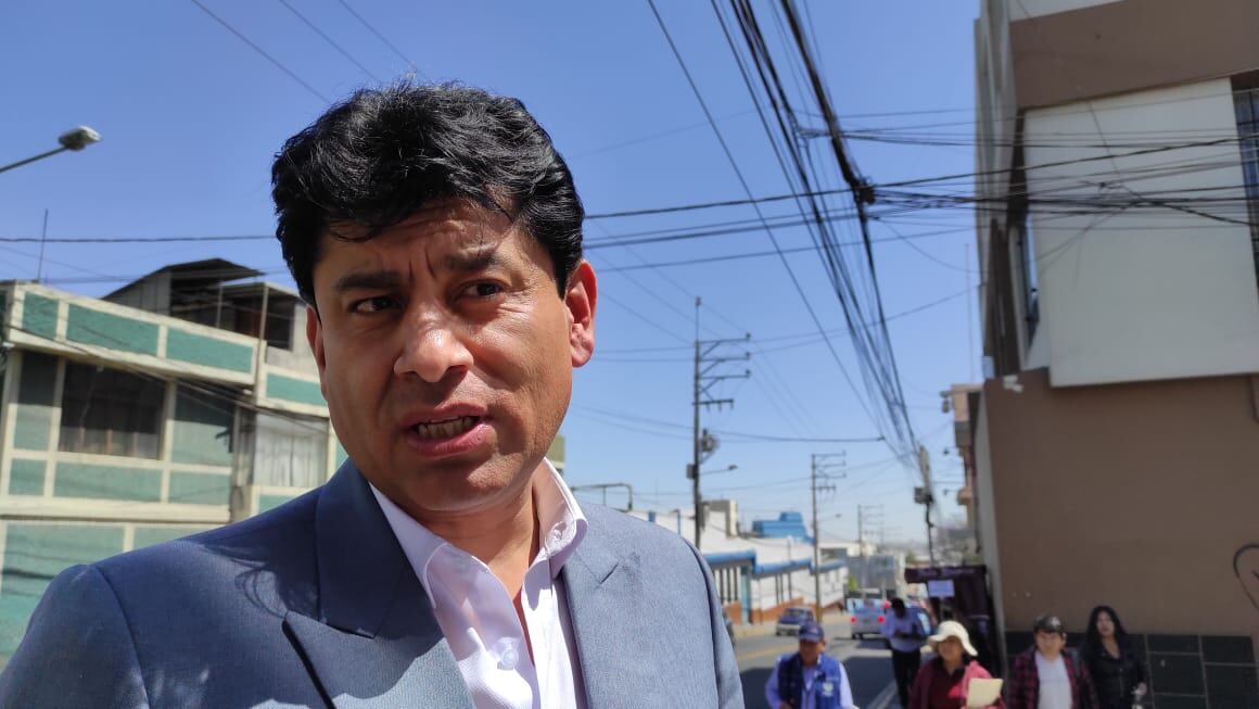 Gerente de Sedapar, Carlos Monje, informó de medida. (Foto: Nelly Hancco)