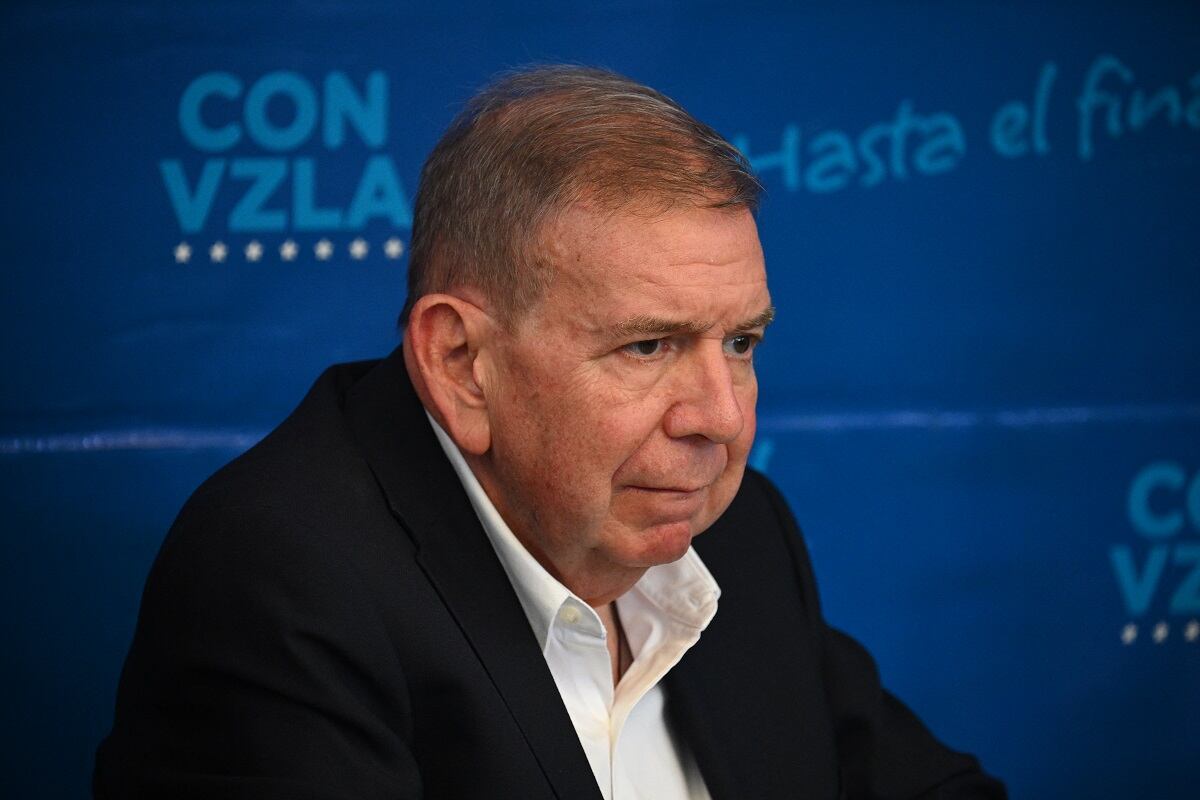 El candidato presidencial de la oposición venezolana, Edmundo González Urrutia, durante una conferencia de prensa en Caracas, el 25 de julio de 2024 (Foto de Federico PARRA / AFP)