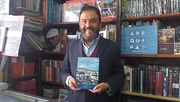 Rommel Arce fue director de la Biblioteca Municipal de Arequipa y de la Biblioteca Regional Mario Vargas Llosa (Foto: Cortesía)