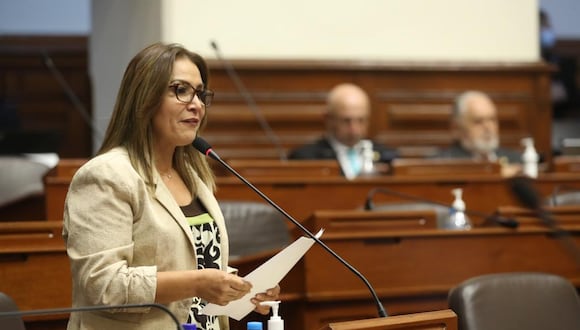 En marzo de año pasado, la congresista Magaly Ruíz (APP) fue denunciada por el recorte de sueldo a sus trabajadores. Foto: Congreso