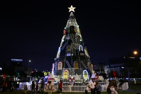 Espíritu navideño llena de color los parques de San Borja (FOTOS)