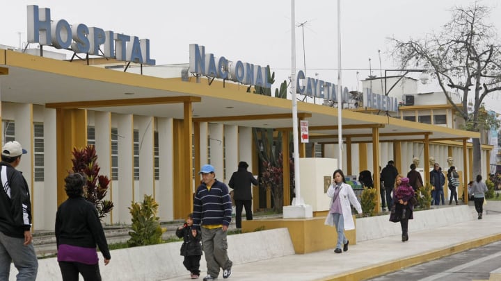Restaurantes y laboratorios operan sin pagar renta dentro de hospitales públicos