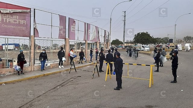 Tacna: Policía detiene 15 ambulantes en el mercado Grau