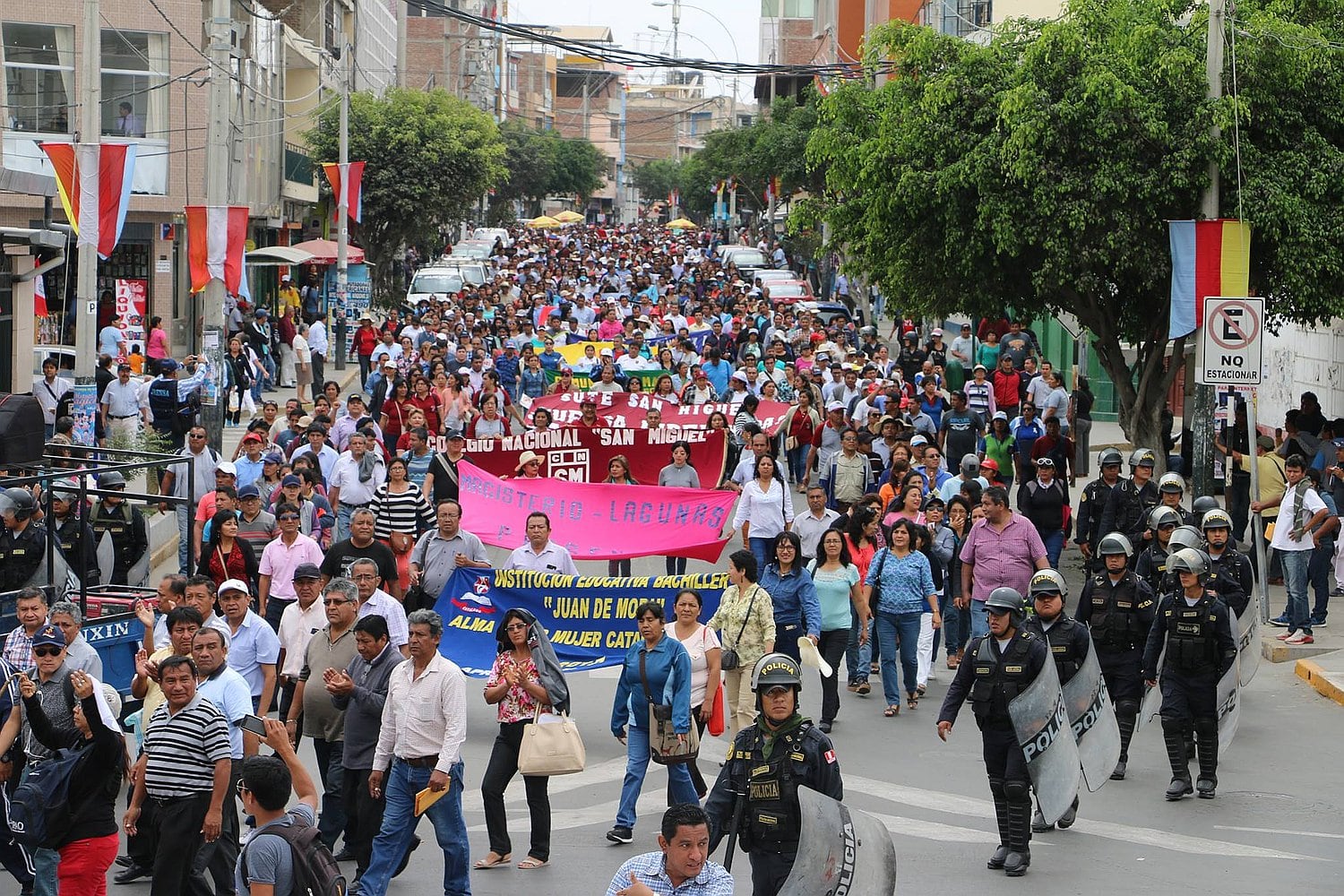 Educadores reclaman mayor presupuesto a fin de mejorar la educación, infraestructura y sus condiciones laborales. (Foto referencial)