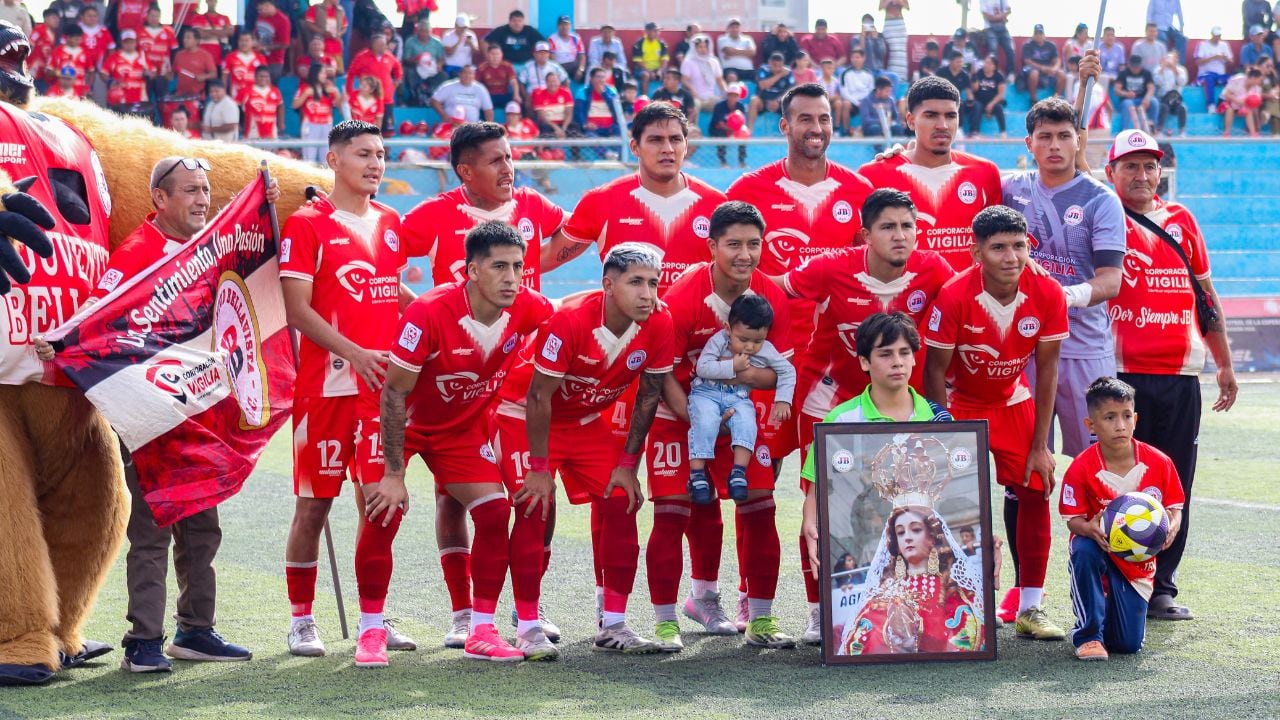 El cuadro de La Esperanza fue una máquina de goles. Fabrizio Roca debutó y marcó un tanto.