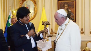 Papa Francisco sobre crucifijo de hoz y martillo de Evo Morales: "No está bien eso"