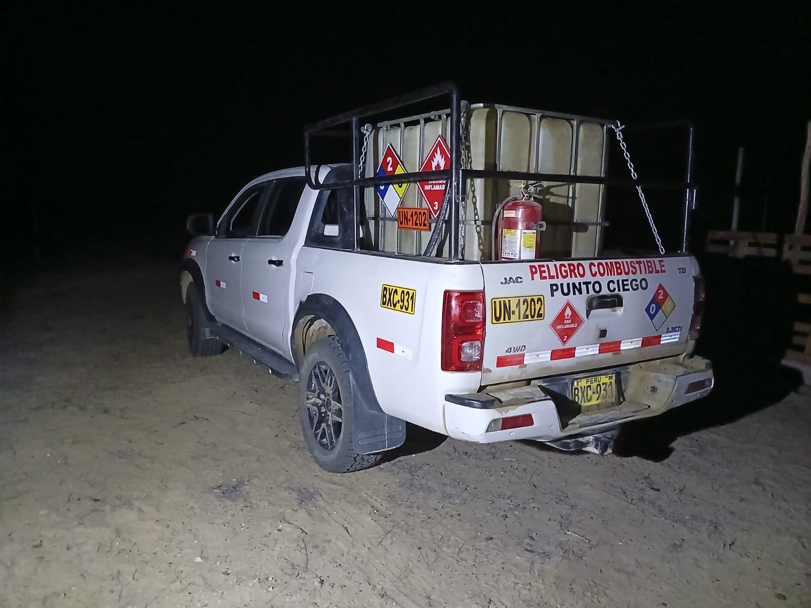 Policía de Carreteras recupera camioneta robada por delincuentes