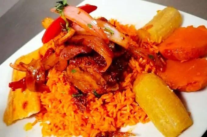 Celebran el día con un circuito turístico por las principales restaurantes y empredimientos.