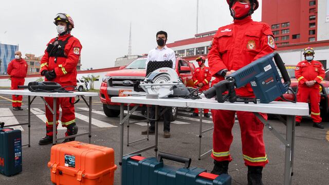 Bomberos potencian su capacidad operativa con nuevo vehículo de búsqueda y rescate