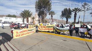 Arequipa: Municipio de Socabaya dejó de atender al público por sesión de vacancia de alcalde Roberto Muñoz (FOTOS Y VIDEO)