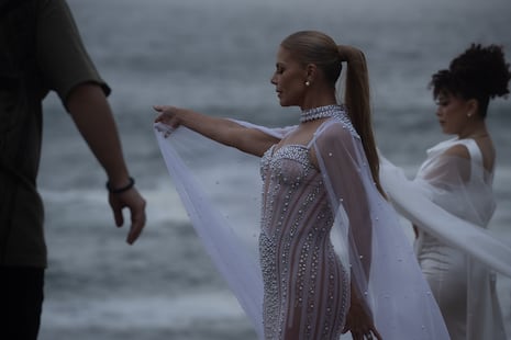 Olga Tañón y Corazón Serrano graban en Chorrillos el videoclip de “Cueste lo que cueste”