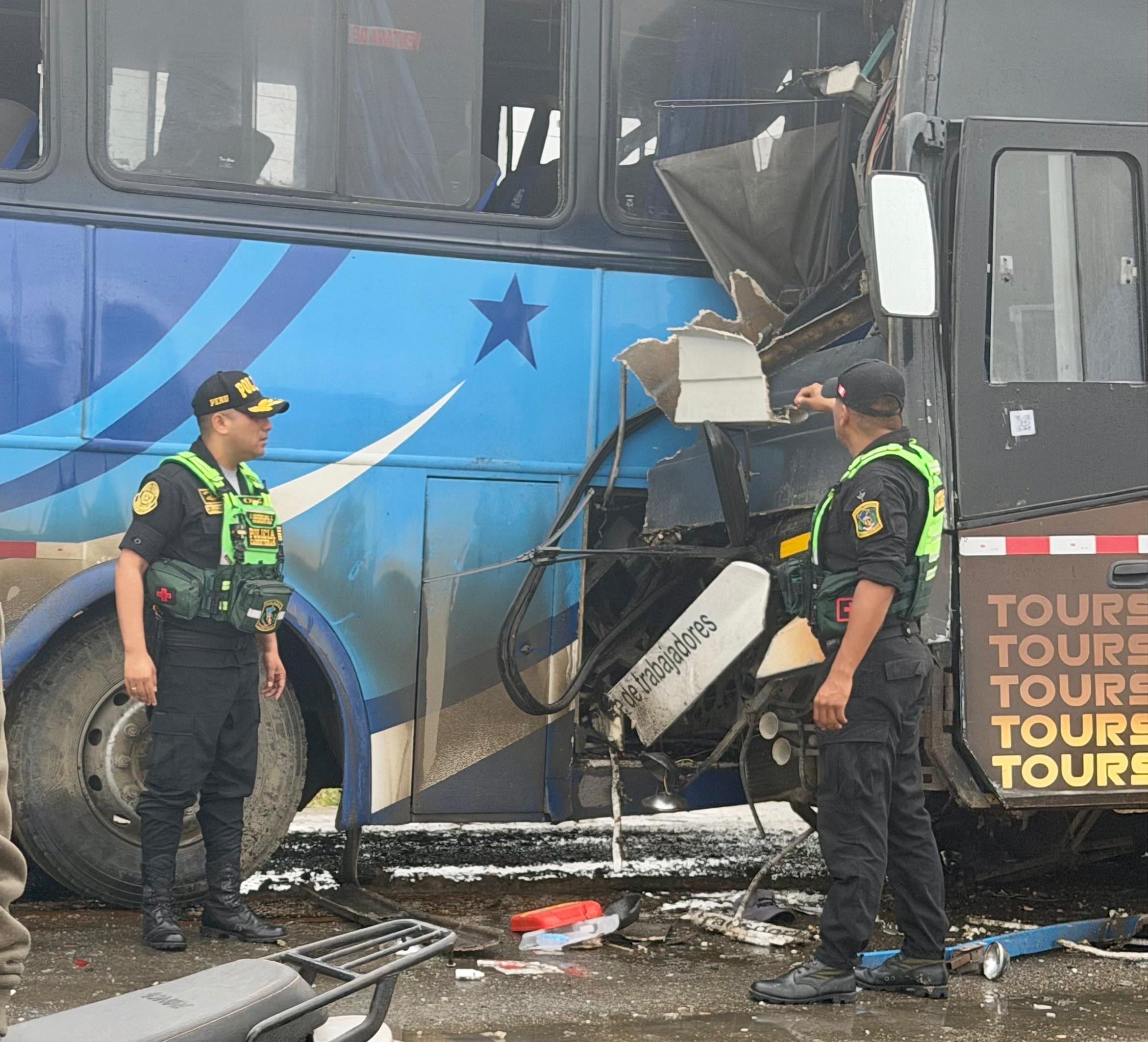 Tragedia en Piura: Un muerto y más de 60 heridos deja el choque de cuatro ómnibus