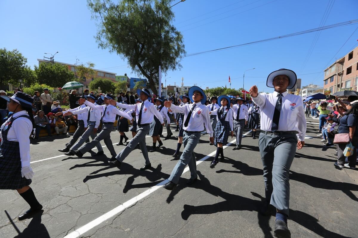 Se espera desfile de colegios escolares en Arequipa. (Foto: Leonardo Cuito)