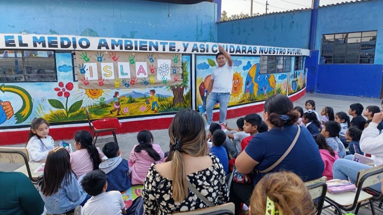 Proyecto busca que las familias se conviertan en aliadas clave del proceso educativo.