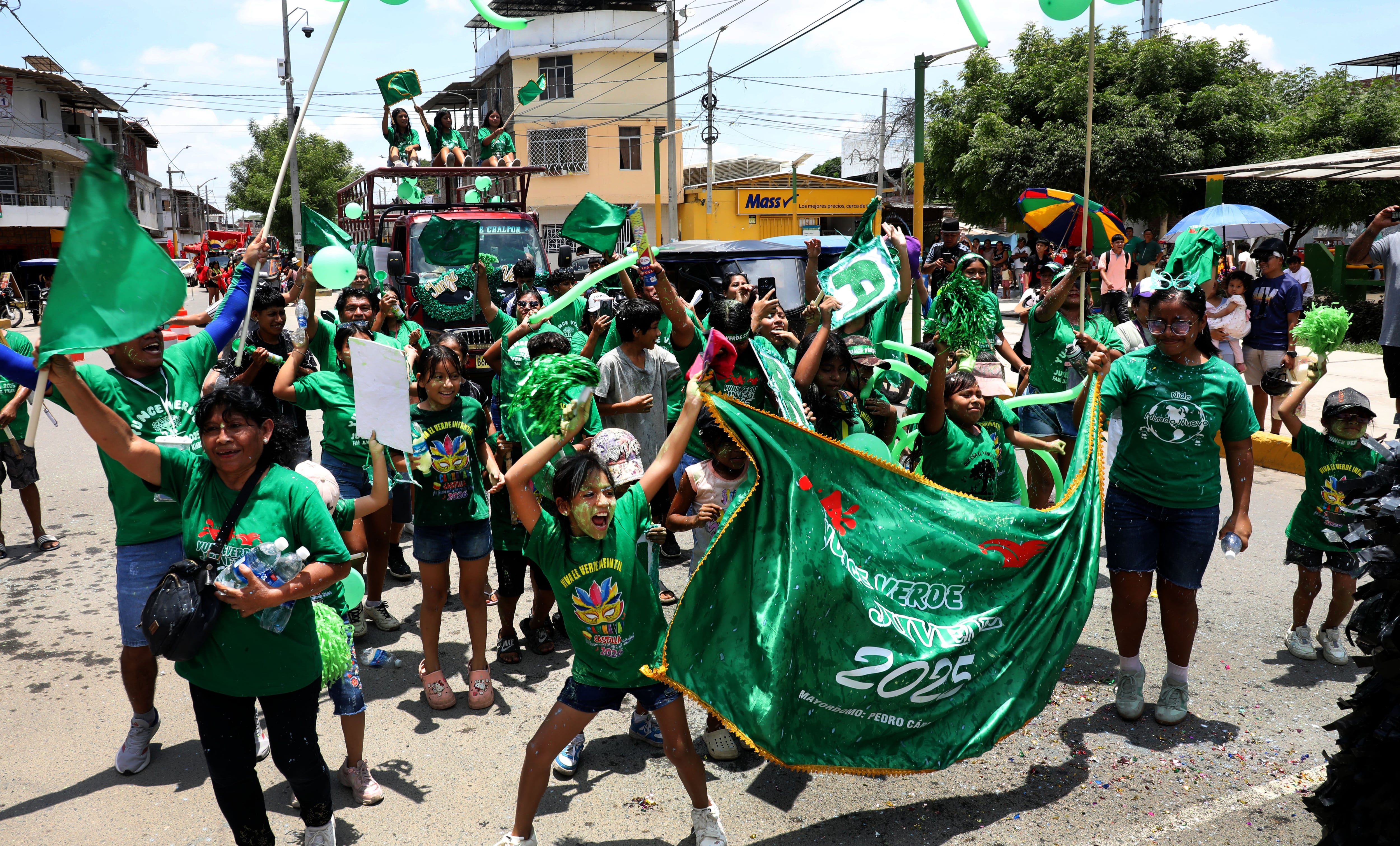 Una día de mucha emoción y jolgorio gozaron los pobladores del distrito de Castilla.