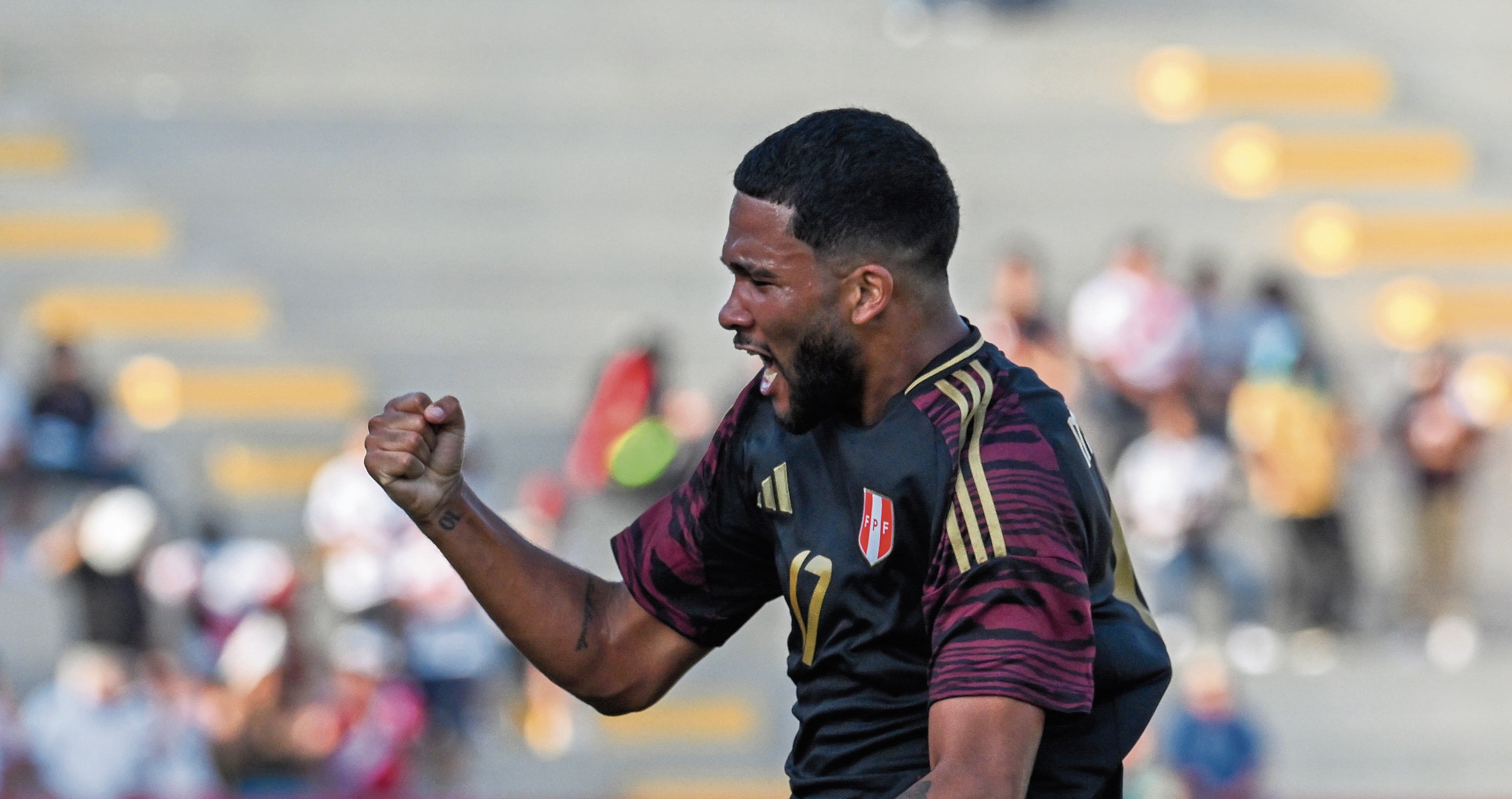 La selección peruana cerró el año venciendo a Bolivia en un amistoso, con muchos jugadores del torneo local, y Piero no desaprovechó la ocasión para mostrar su capacidad goleadora
Fotos: Paloma del Solar / @photo.gec