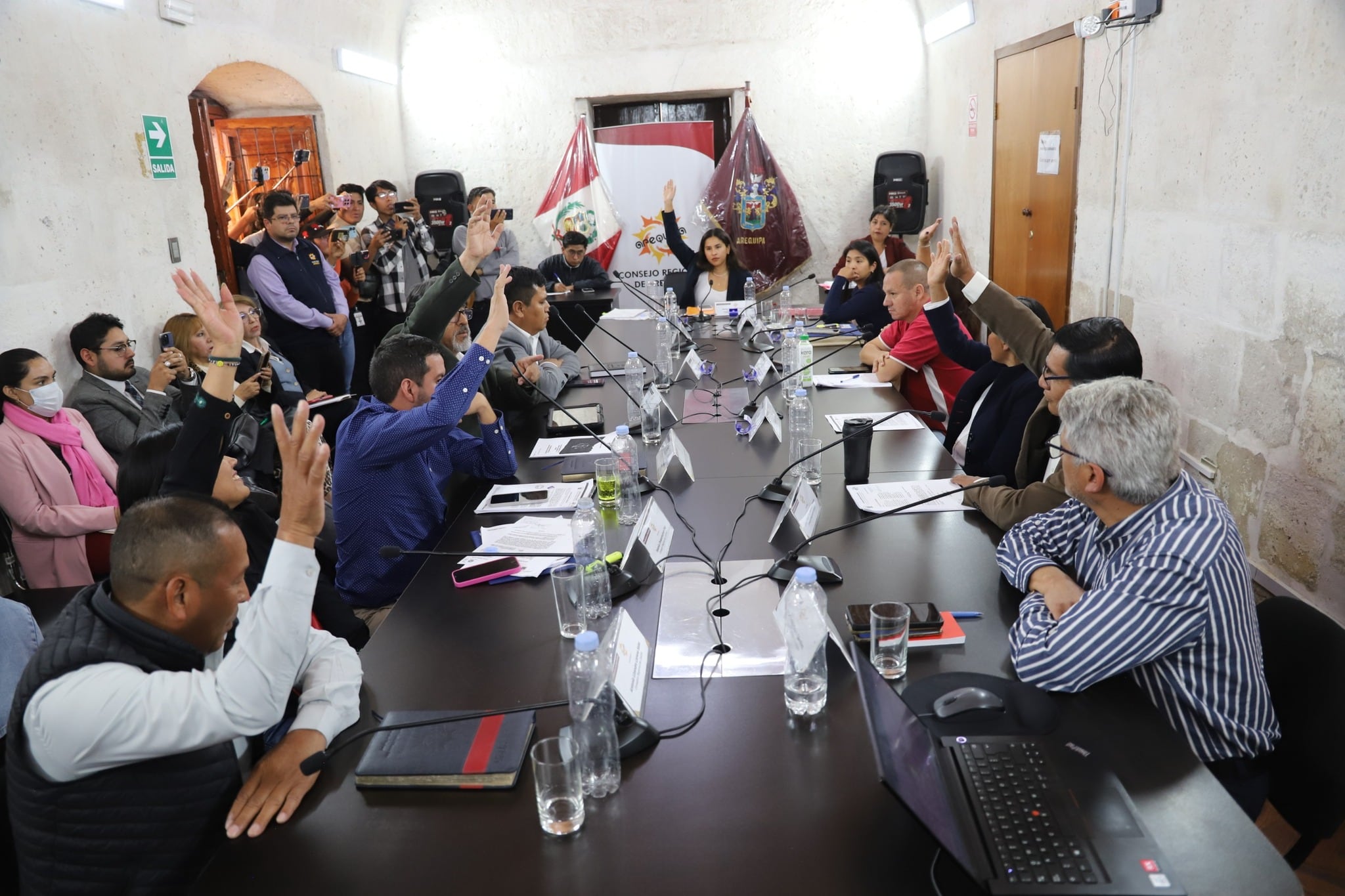 Consejeros aprobaron la censura al gerente de Energía y Minas, Ivan Prado (Foto: Consejo Regional de Arequipa)