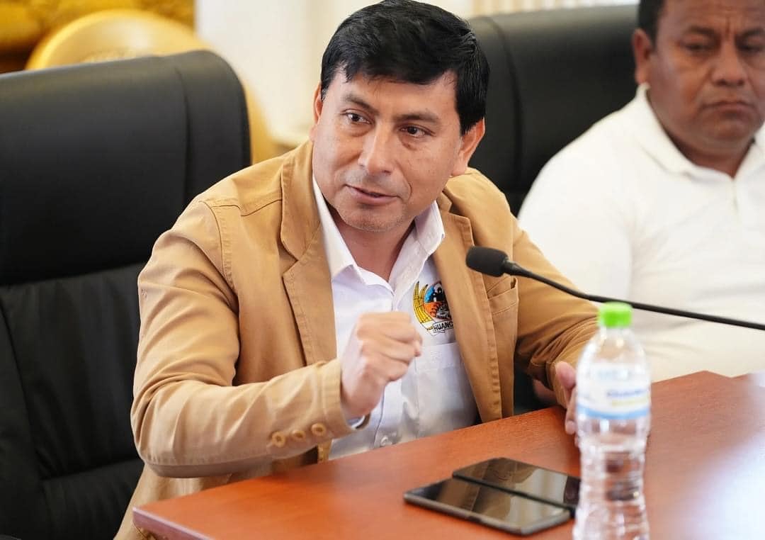 Burgomaestre fue acusado, durante reunión con César Acuña, de apoyar la candidatura de José Ruiz, quien postulará a ese distrito de la mano de Fuerza Popular.