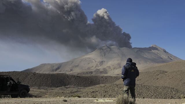 Volcán Ubinas vuelve a generar zozobra en el sur del país | Las Imperdibles de Correo (PODCAST)
