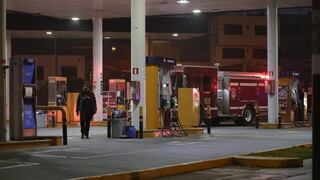 Fuga de gas causó alarma en grifo de Santa Anita (FOTOS)