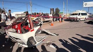 Puno: Dos fallecidos tras el choque de una combi y un mototaxi en Juliaca