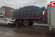 Conductor en aparente estado de ebriedad provoca triple choque y deja dos heridos en Huancayo