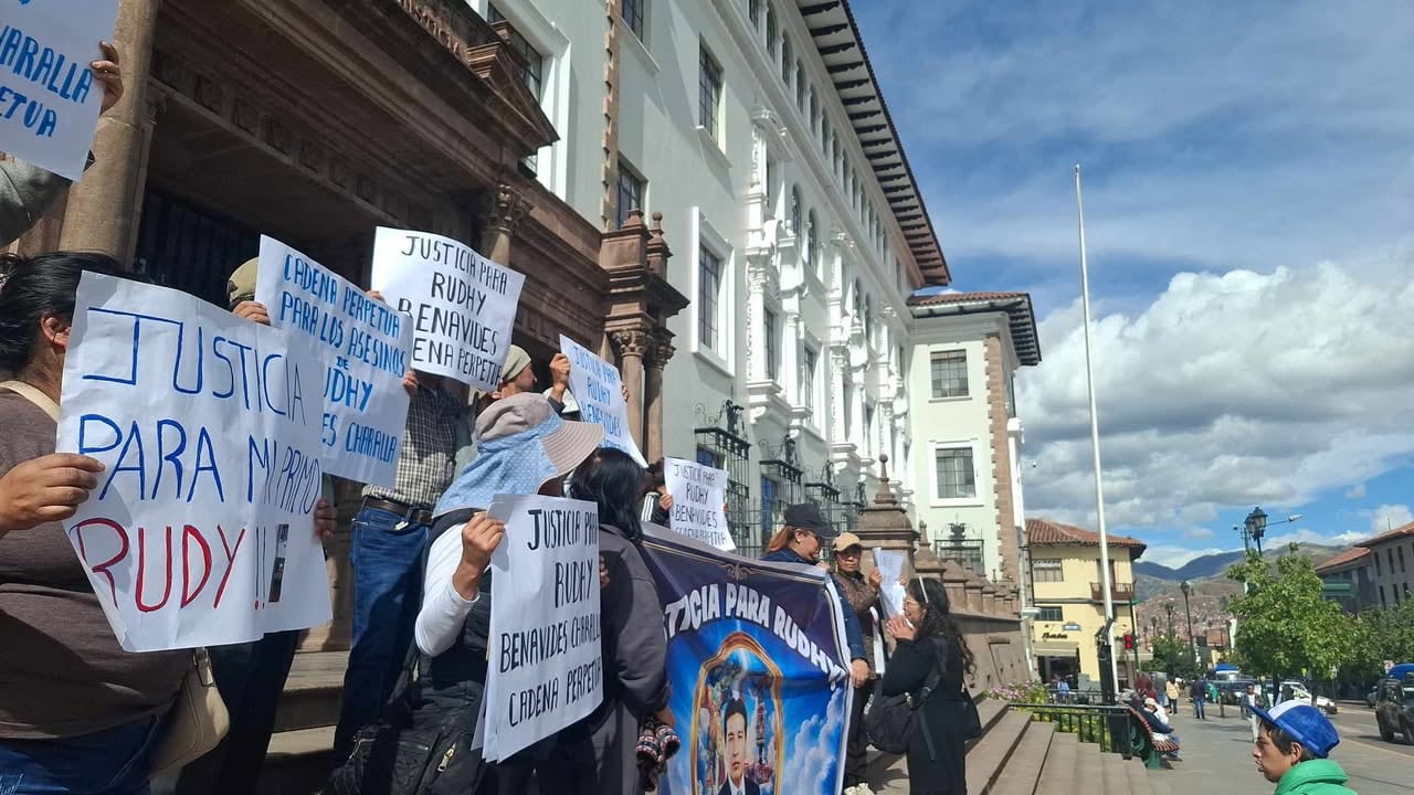 Familiares protestaron para pedir justicia por la muerte de Rudhy Benavides